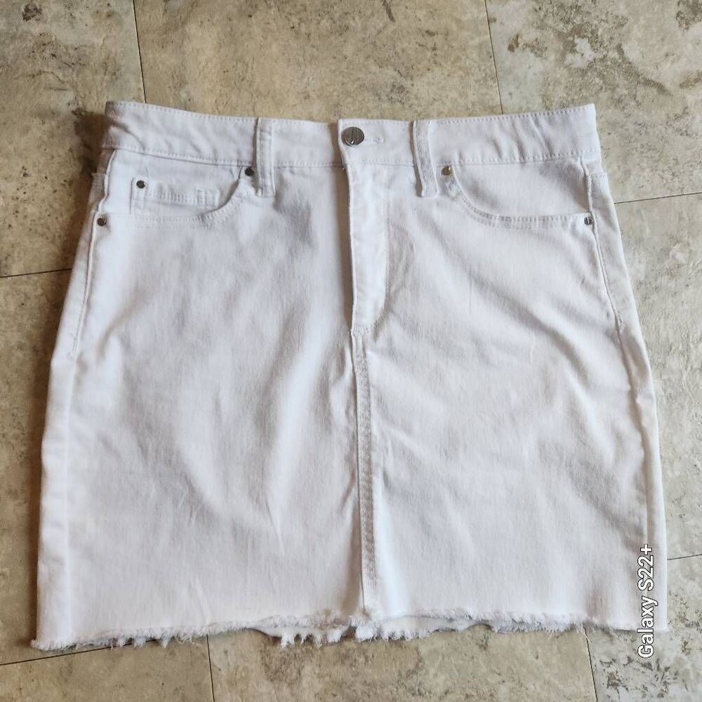 R7  Jones New York mini denim skirt